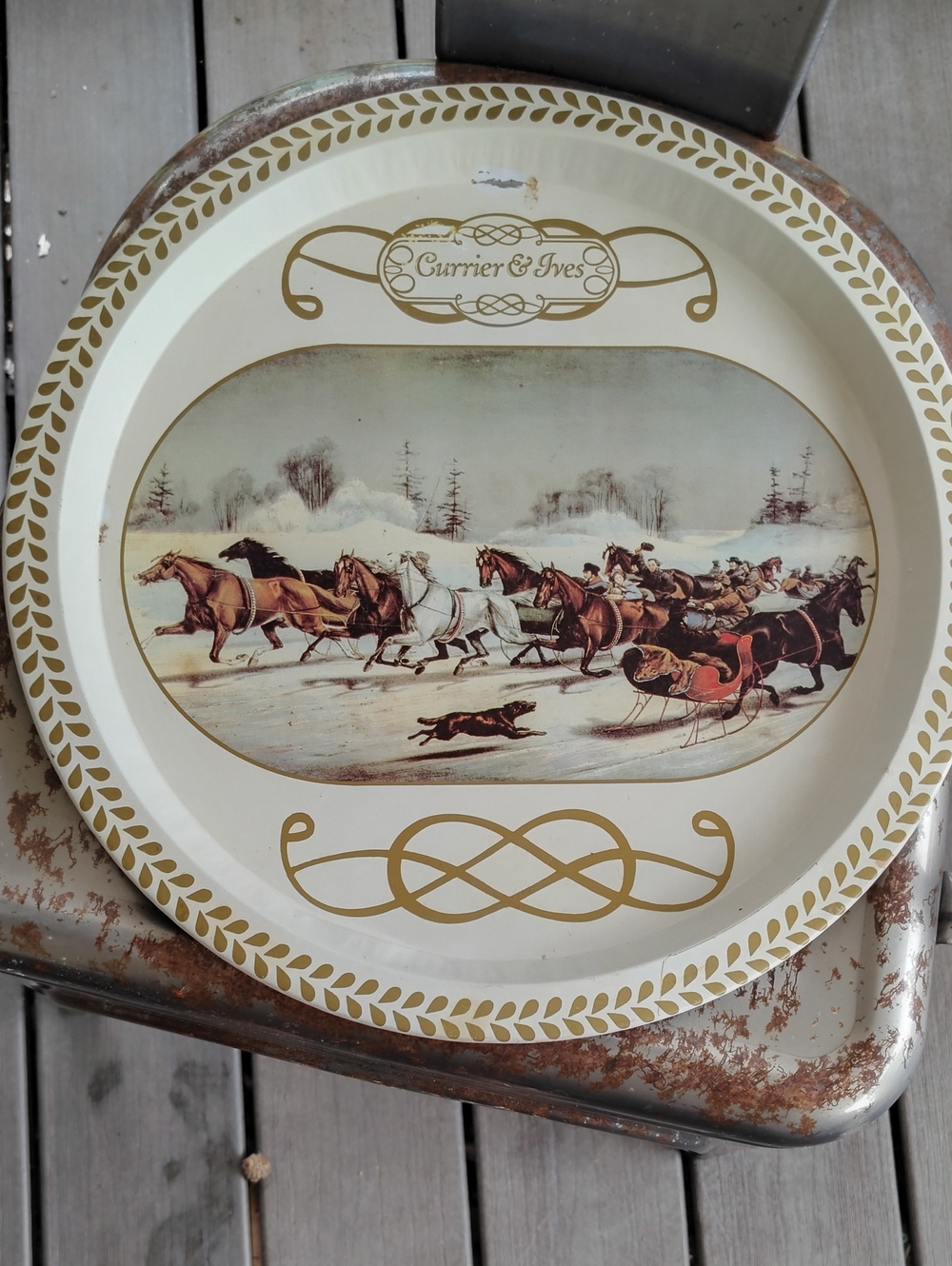 Currier & Ives Decorative Metal 1970s Serving Tray - Cream & Gold